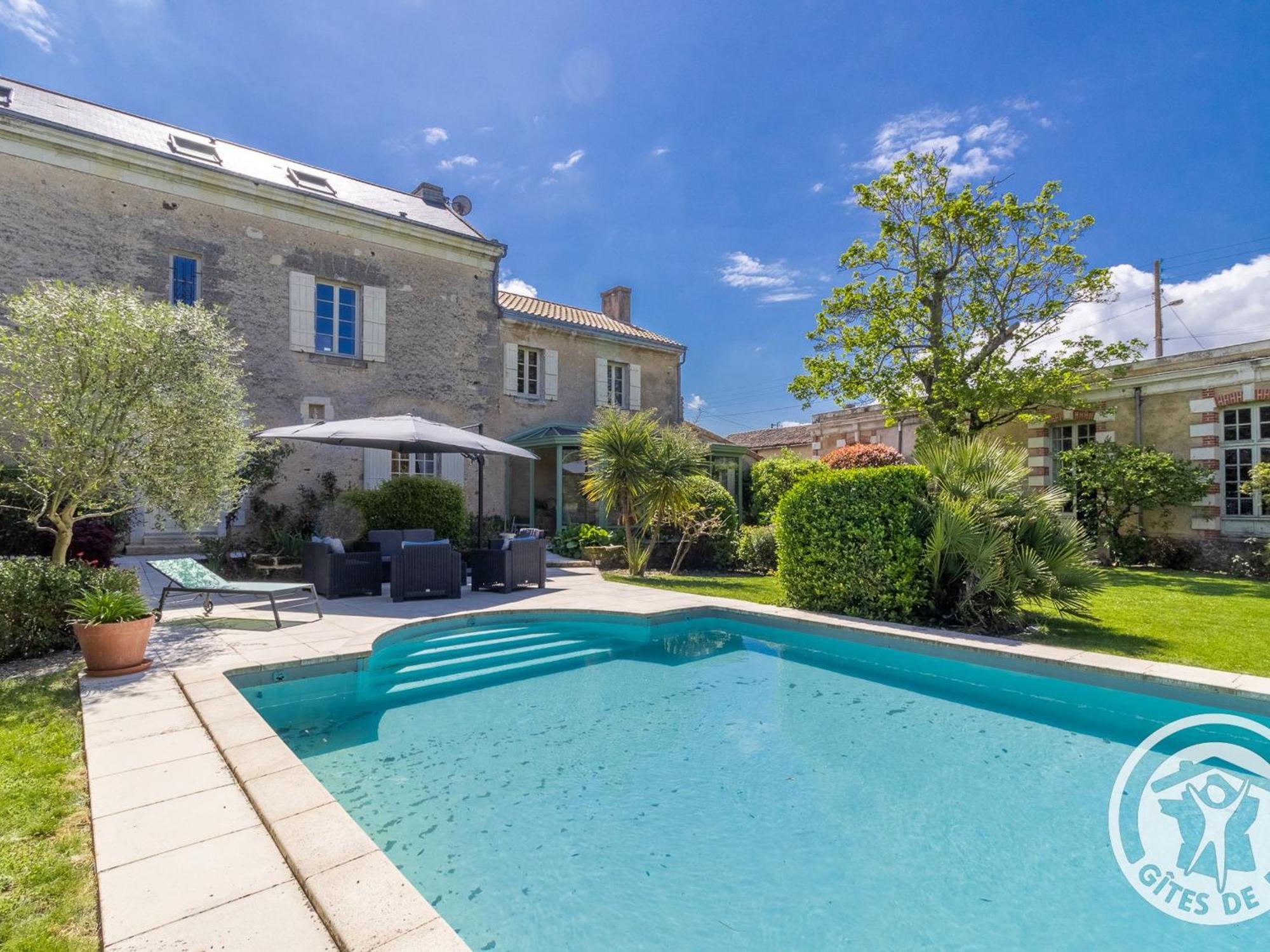 Sejour De Charme Avec Piscine A Saint-Georges-Sur-Layon, Proche De Saumur Et Des Chateaux De La Loire - Fr-1-622-81 Bed & Breakfast Doue-en-Anjou Bagian luar foto