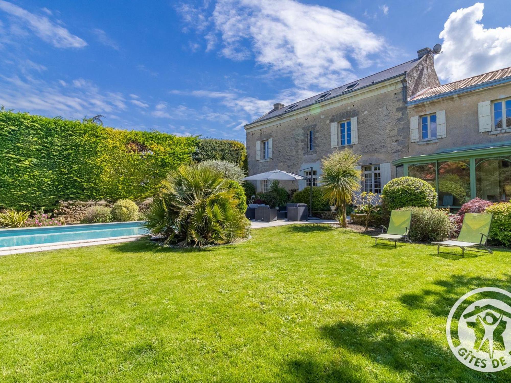 Sejour De Charme Avec Piscine A Saint-Georges-Sur-Layon, Proche De Saumur Et Des Chateaux De La Loire - Fr-1-622-81 Bed & Breakfast Doue-en-Anjou Bagian luar foto