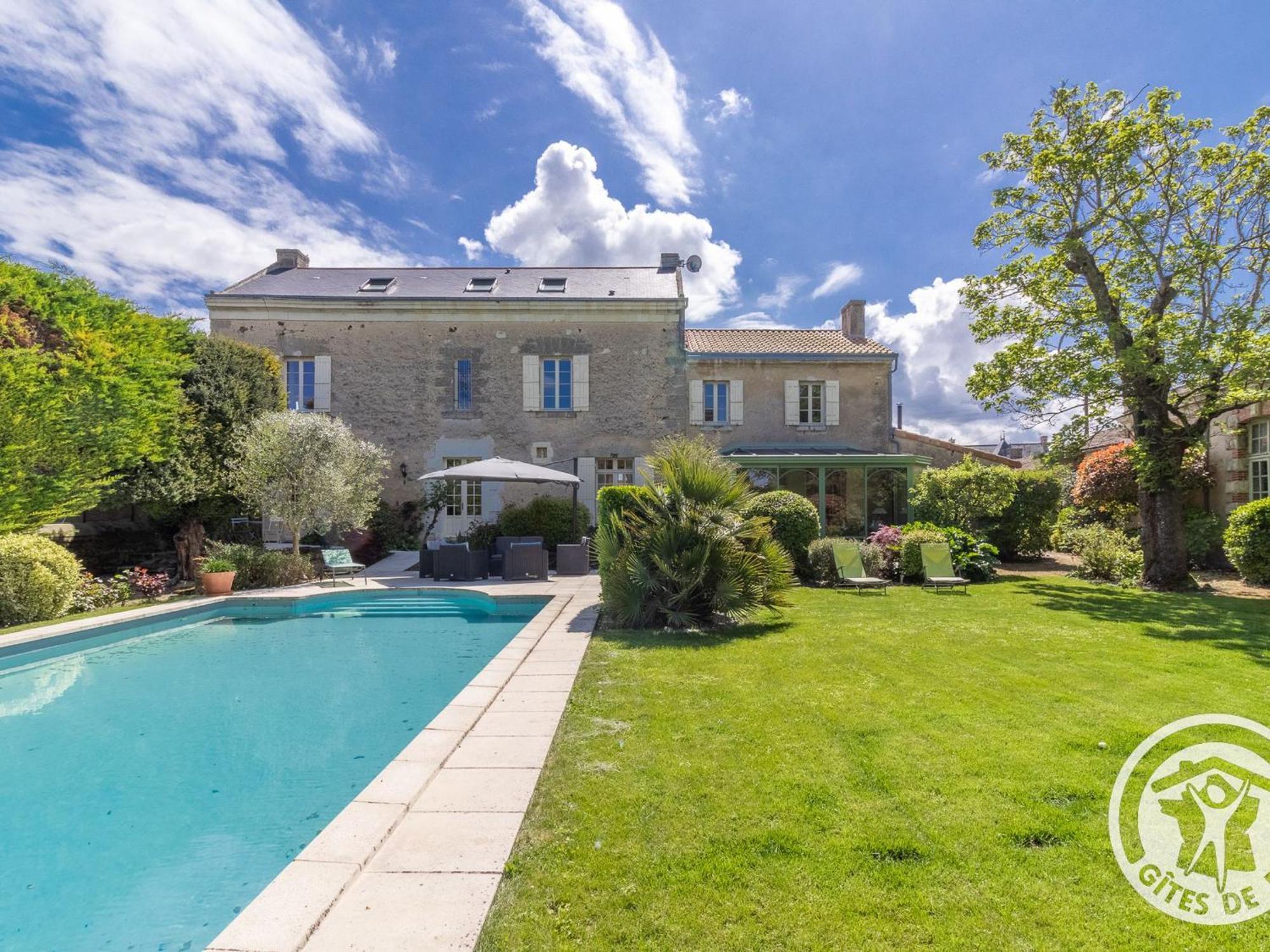 Sejour De Charme Avec Piscine A Saint-Georges-Sur-Layon, Proche De Saumur Et Des Chateaux De La Loire - Fr-1-622-81 Bed & Breakfast Doue-en-Anjou Bagian luar foto