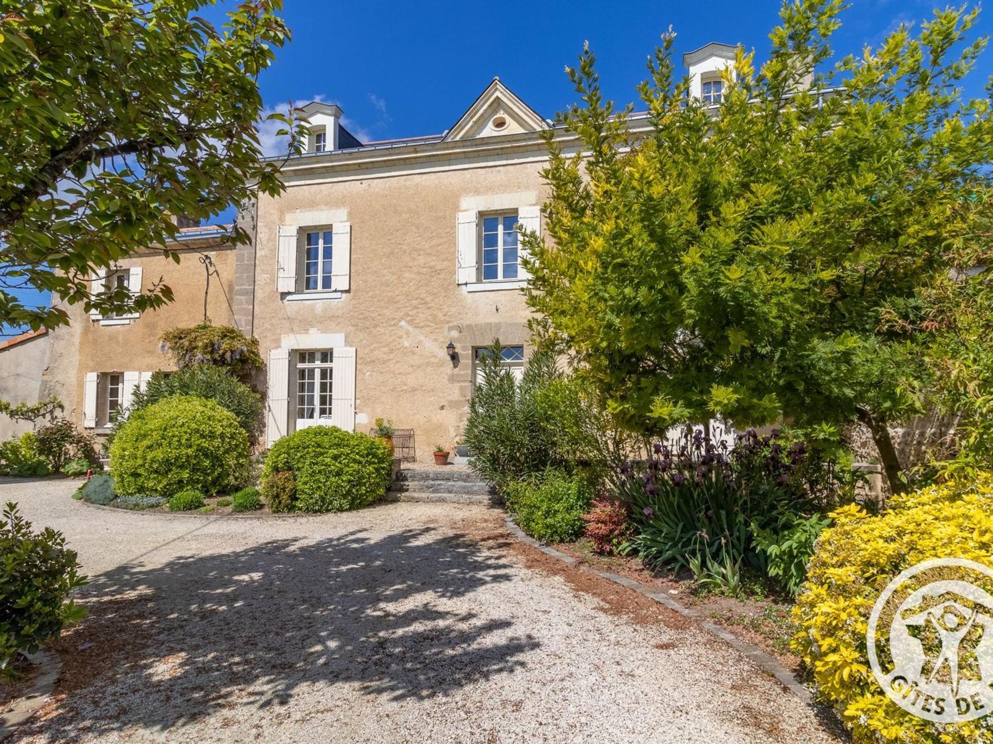 Sejour De Charme Avec Piscine A Saint-Georges-Sur-Layon, Proche De Saumur Et Des Chateaux De La Loire - Fr-1-622-81 Bed & Breakfast Doue-en-Anjou Bagian luar foto